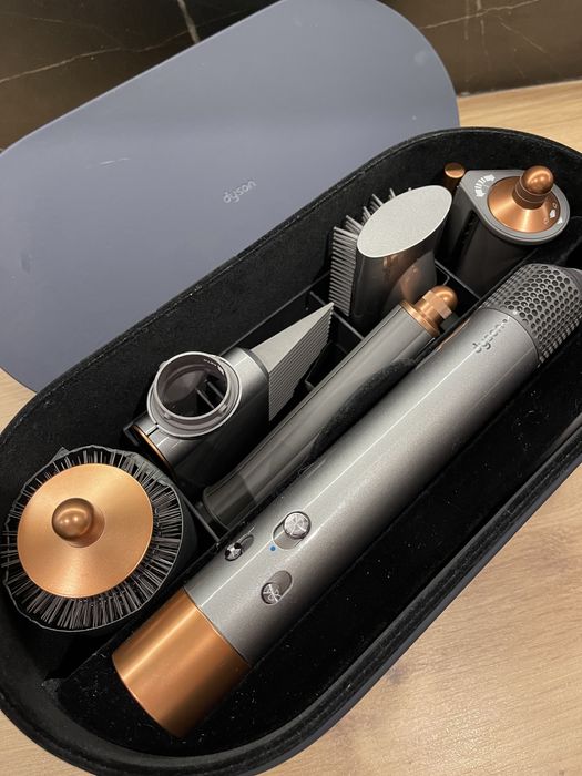 Нов dyson airwrap