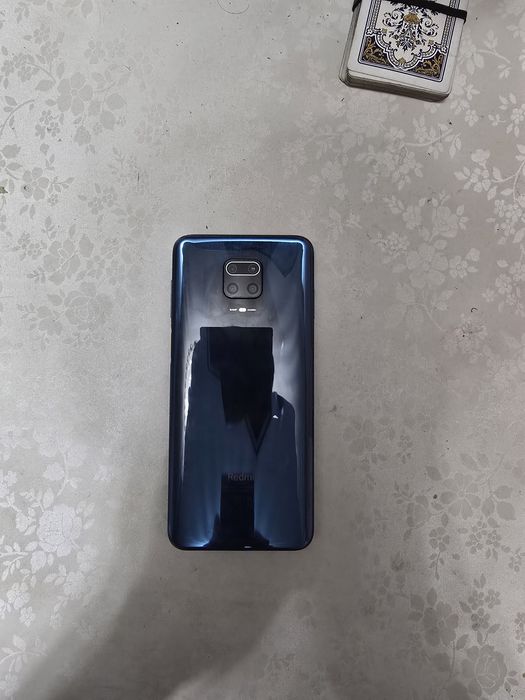 Телефон Редми нот 9про
