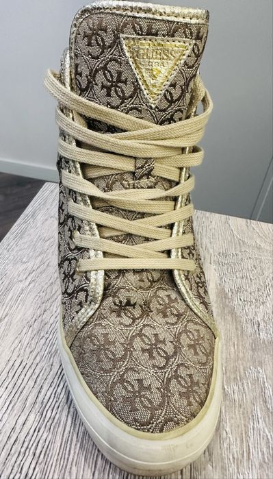 Женские кеды Guess