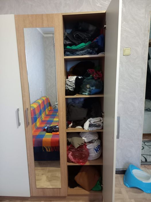Срочно продам шкаф