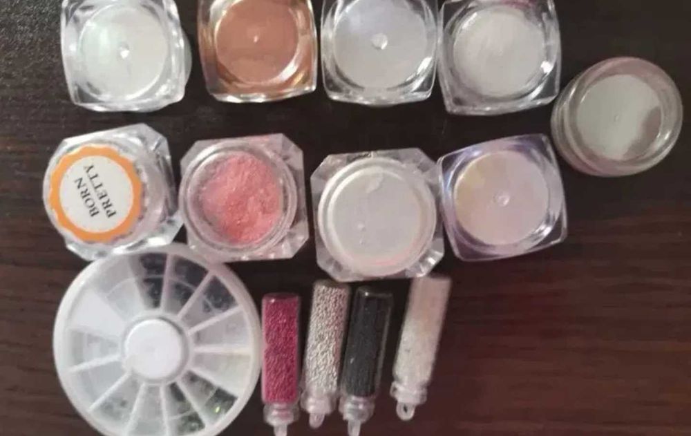 Гел лакове нови и пигменти.