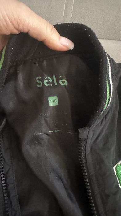 Продам бомбер детский