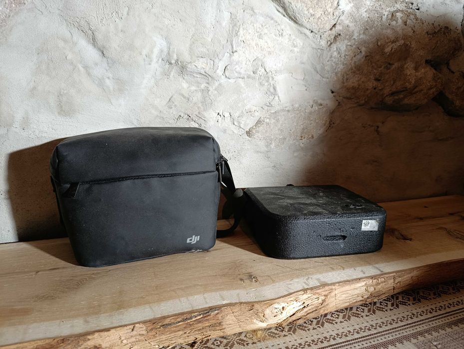 Pachetul DJI Spark Fly More Combo cu 4 baterii