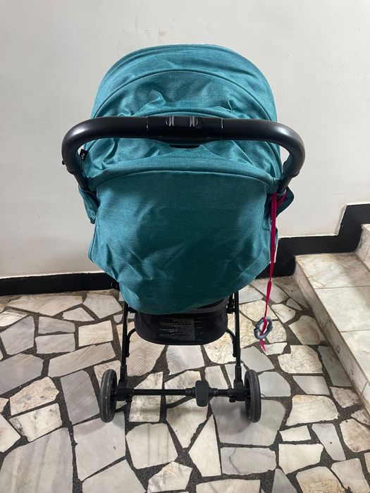 Детска количка. За пътуване и разходки