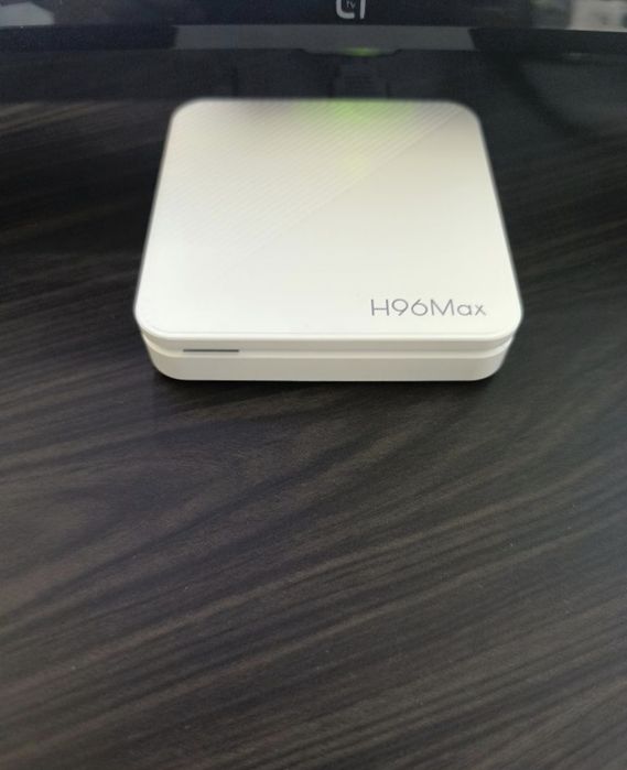 Продается практически новый Tv box h96max.