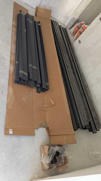 Gard metalic 5.5 m, poarta culisanta auto 5.5m si poarta pietonala 1m + stalpi metalici de sustinere