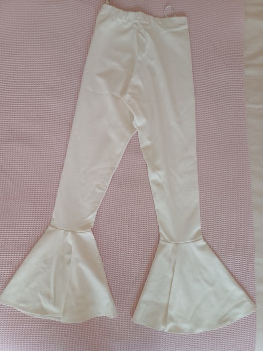 Плътен панталон в бяло Radapola