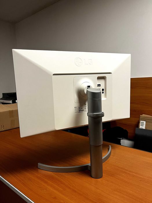 Monitor LG 27UL650-W, 4K, HDR, 27 Inch, Impecabil