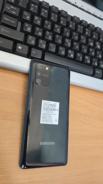 Продам Samsung Galaxy S10 lite