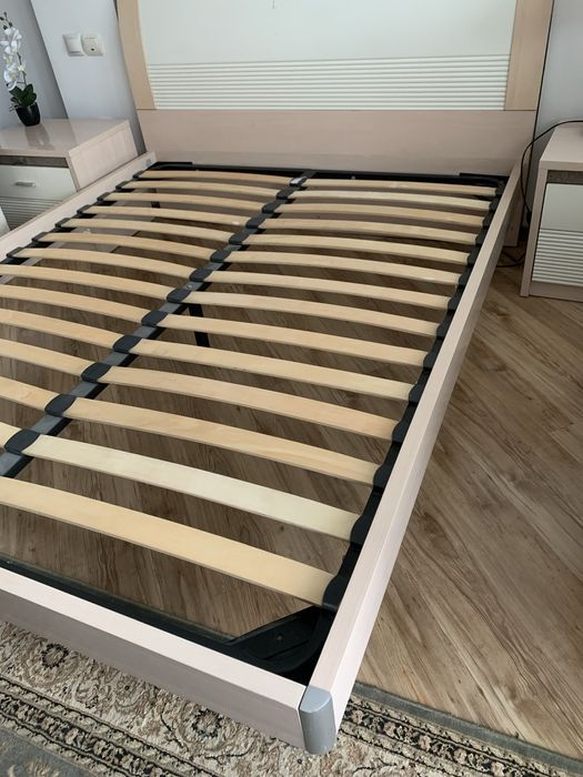 Продам спальный гарнитур