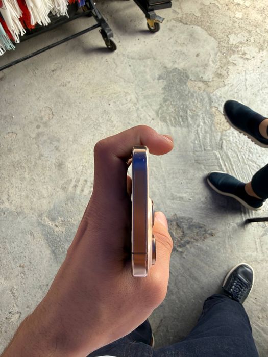 Iphone 16pro desert titanium