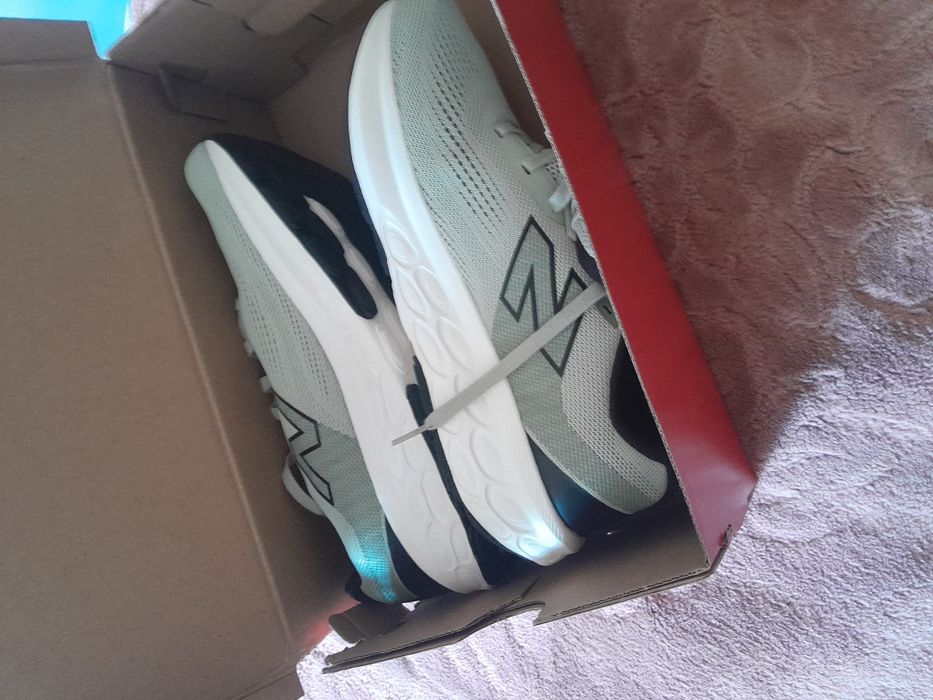 Adidas 42 noi în cutie