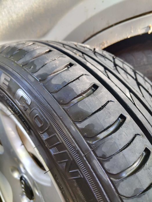 4 roti 205-55-16 vara + 4 roti de iarna.