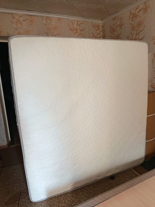 Продам кровать + матрас