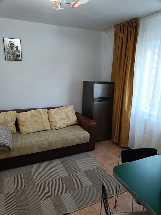 Garsoniera de închiriat