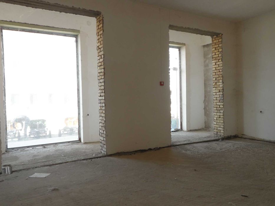 Xizmat ko`rsatish bino, ko`p qavatli uyning birinchi qavatida