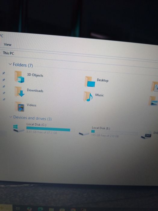 Vând laptop in stare bună de funcționare