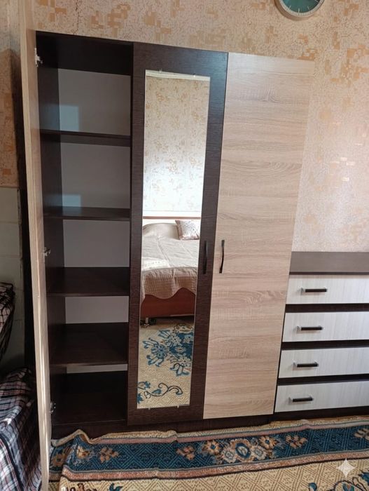 Продам шкаф распашоной