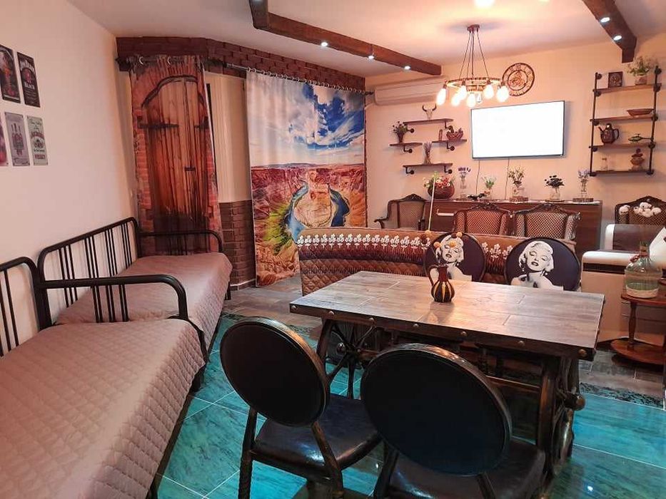 Давам под наем двустаен апартамент с панорамна тераса в Студ.град!