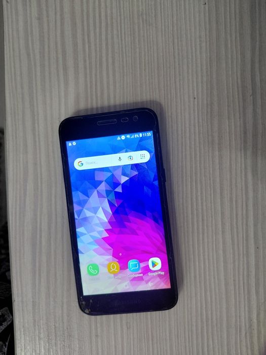 Продам телефоны Samsung и зарядки Nokia,  Samsung,  Motorola