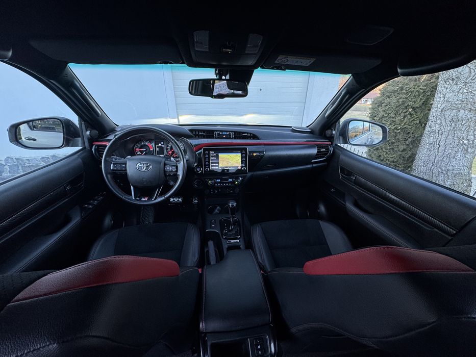 Toyota hilux GR SPORT 2.8 204 cp 2024