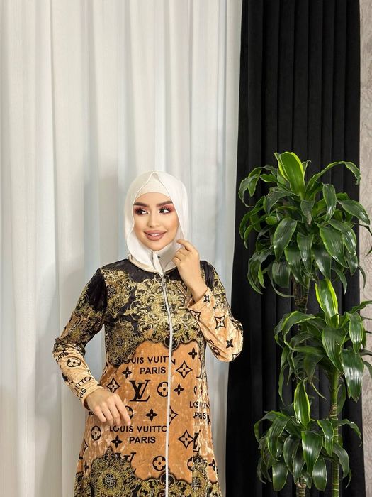 Toshli velllur xalat