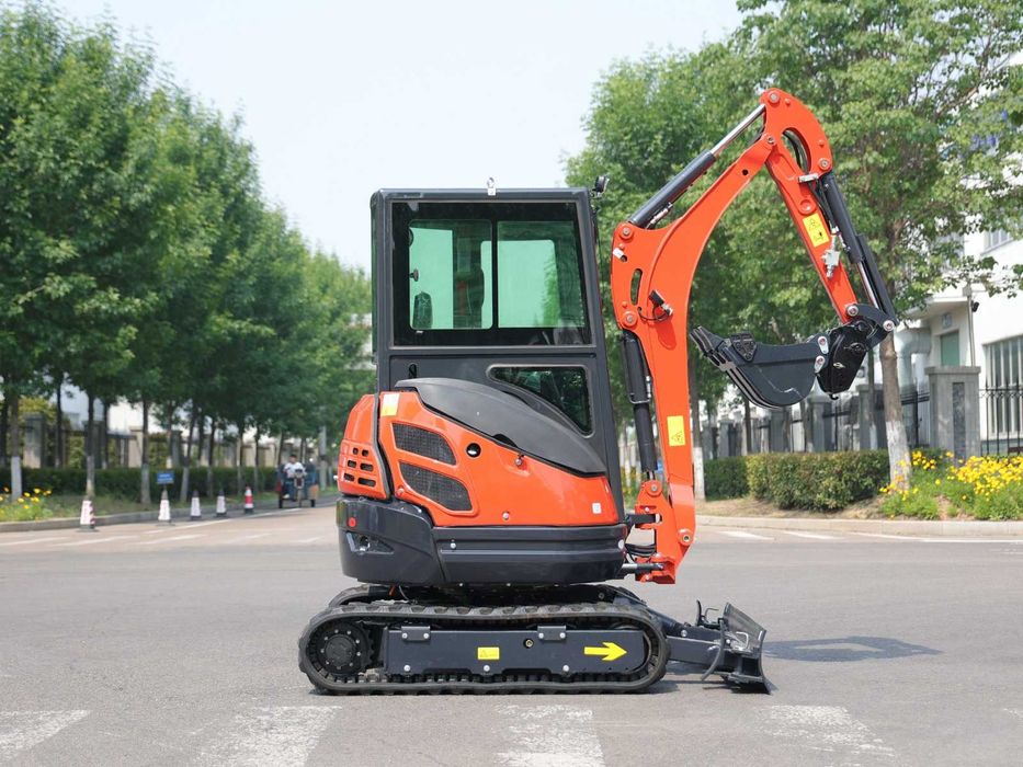 Miniexcavator Kubota 2.5 tone nou cu garantie