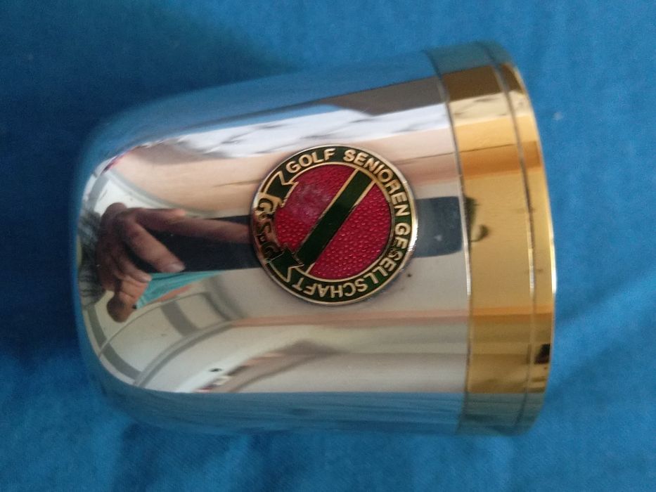 Продавам сребърна чаша с позлата Emil Herrmann Waldstetten