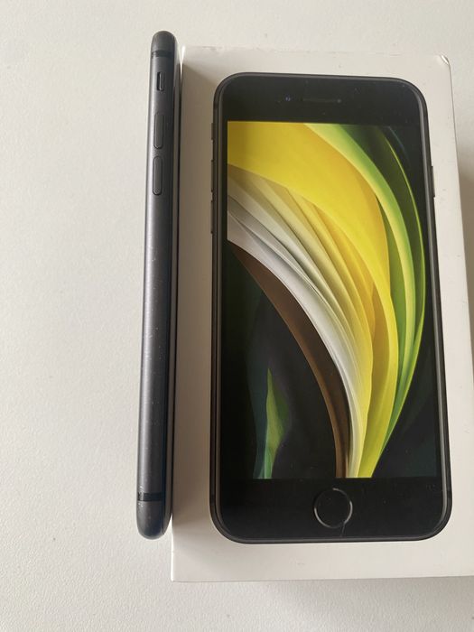 Iphone 8. 100% батерия