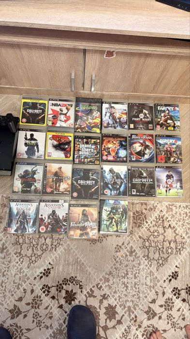 Продавам PlayStation 3 + игри