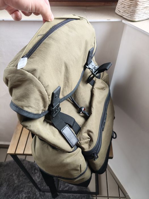 Tommy Hilfiger rucsac drumeții cu multiple compartimente culoare kaki nou original
