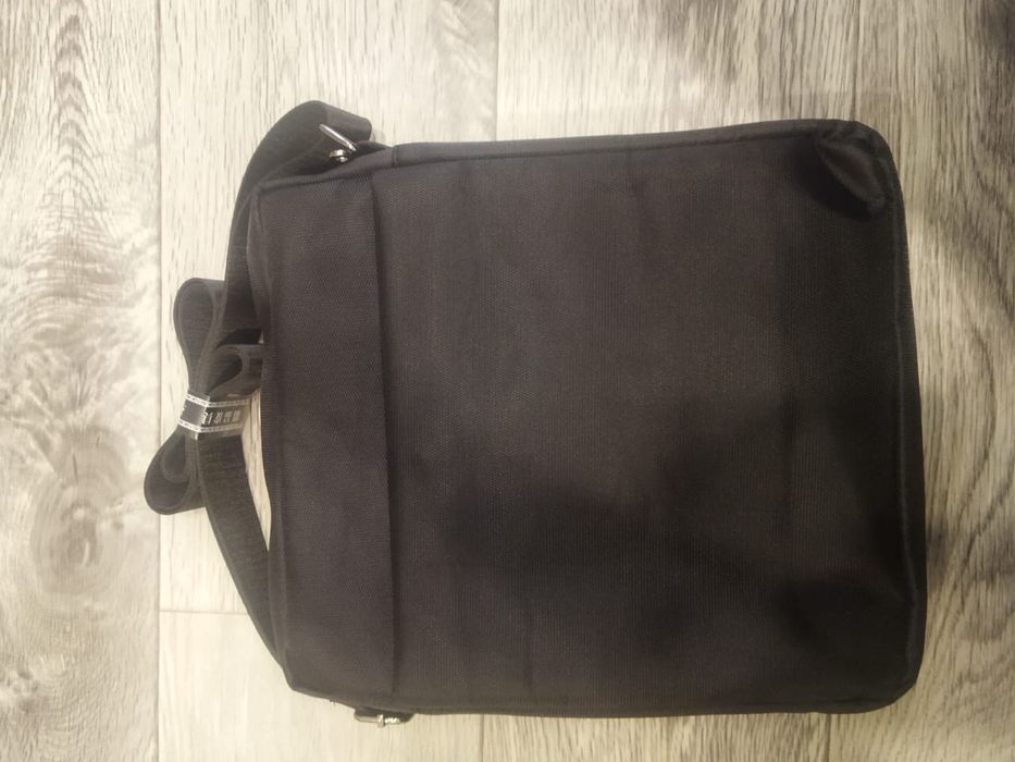 Продам мужскую сумку