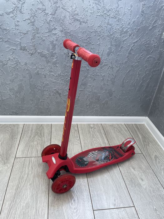 Продам детский самокат