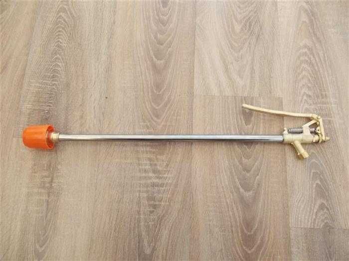 Lance de stropit pomi pentru MET erbicidat