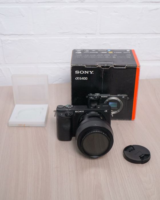 Sony a6400 sigma 30mm f/1.4.