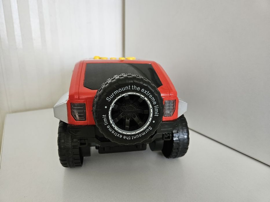 Детка играчка музикален джип