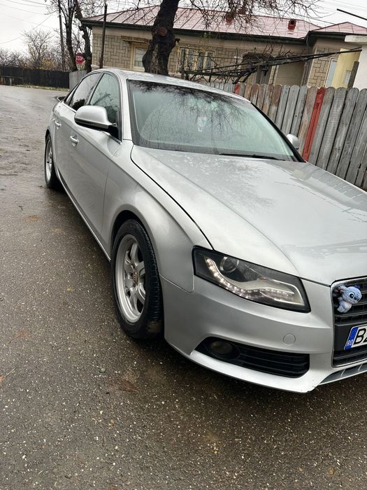 Vând Audi   A4  b8