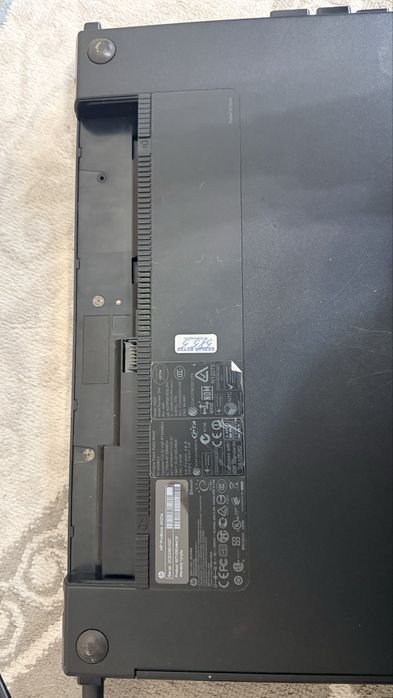 Продам 2 ноутбука HP Pavilion G7 с сумками.