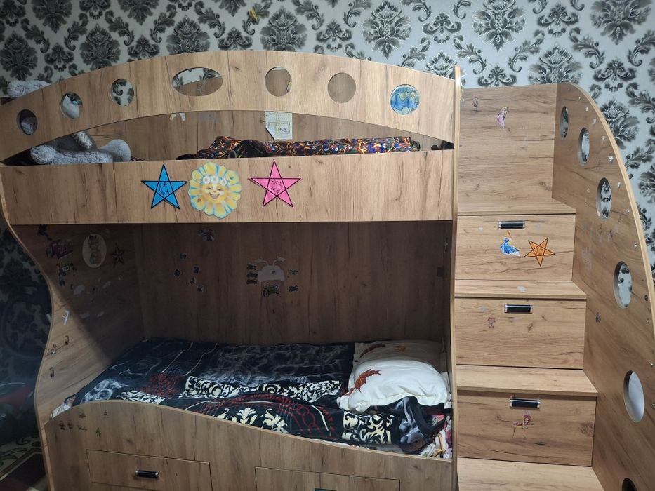 Detskiy kravat sotiladi oldik ammo bolalar yotishmadi 2 yildan buyon t