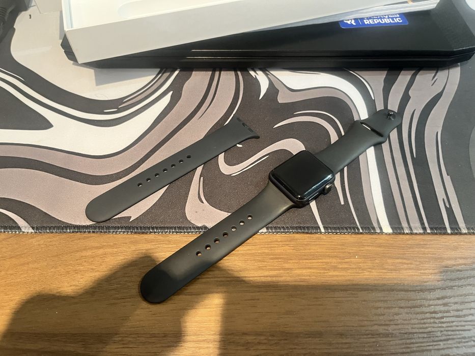 Продаю Apple Watch Series 3