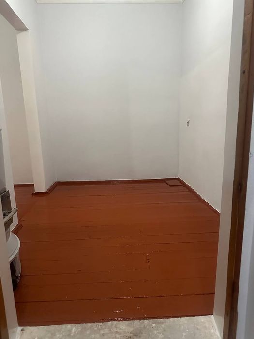 Уй сотилади Нурафшон шахрида