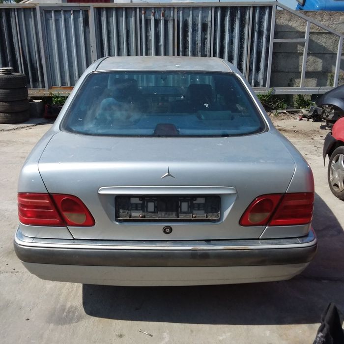 Dezmembrari  Mercedes-Benz E-CLASS (W210)  1995  > 2003 E 200 (210.03