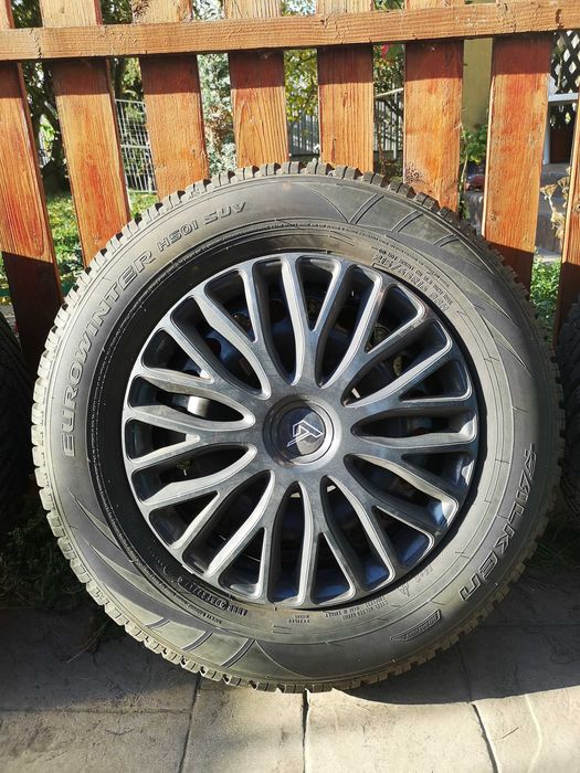 Cauciucuri de iarna cu tot cu janta  215\65 r16