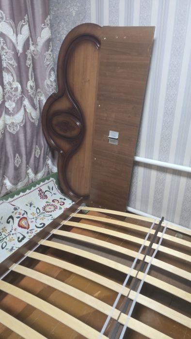 Классная двуспальная кровать