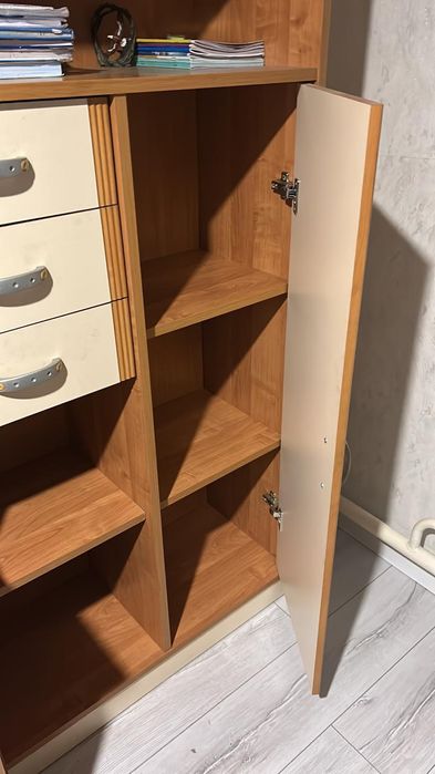 Продам полку большая вместимая