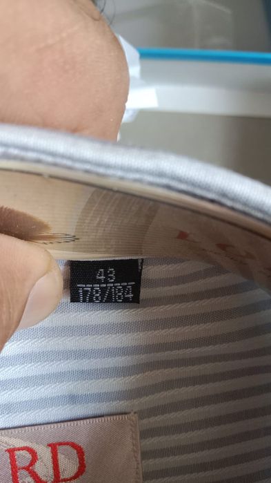 Продам Рубашки новые