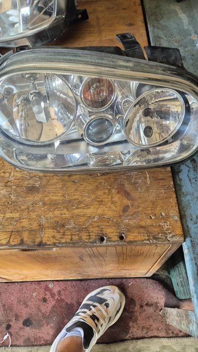 Оригинални Фарове с Лупа за Голф 4