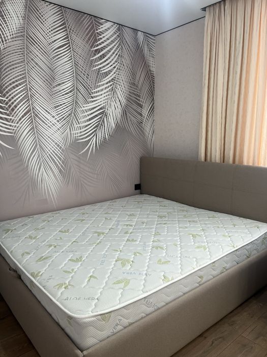 Кровать двуспальная