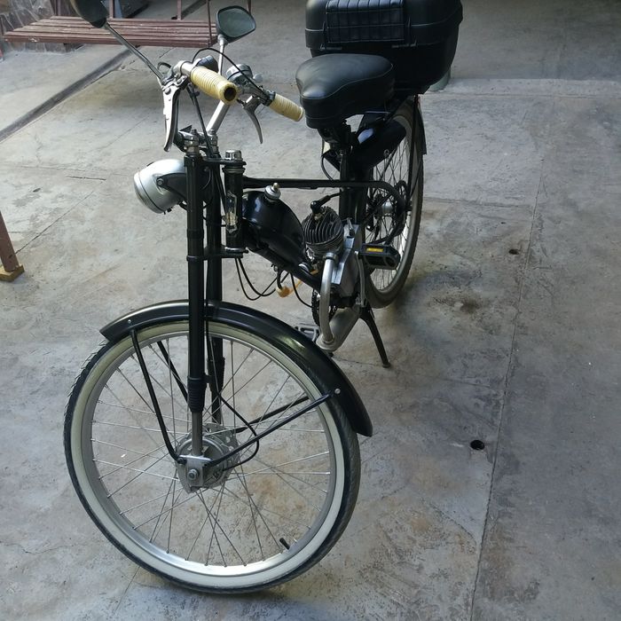 вело мотор пвз год выпуска 1969  в отличном состоянии мотор новый