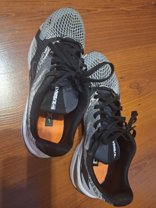 Маратонки Nike номер 41